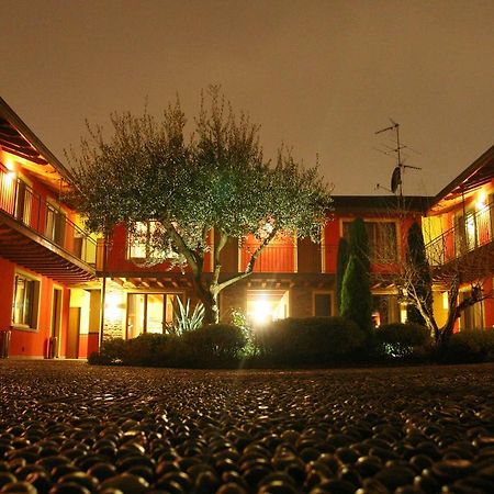 Corte Nuova Aparthotel Bergamo Exterior foto